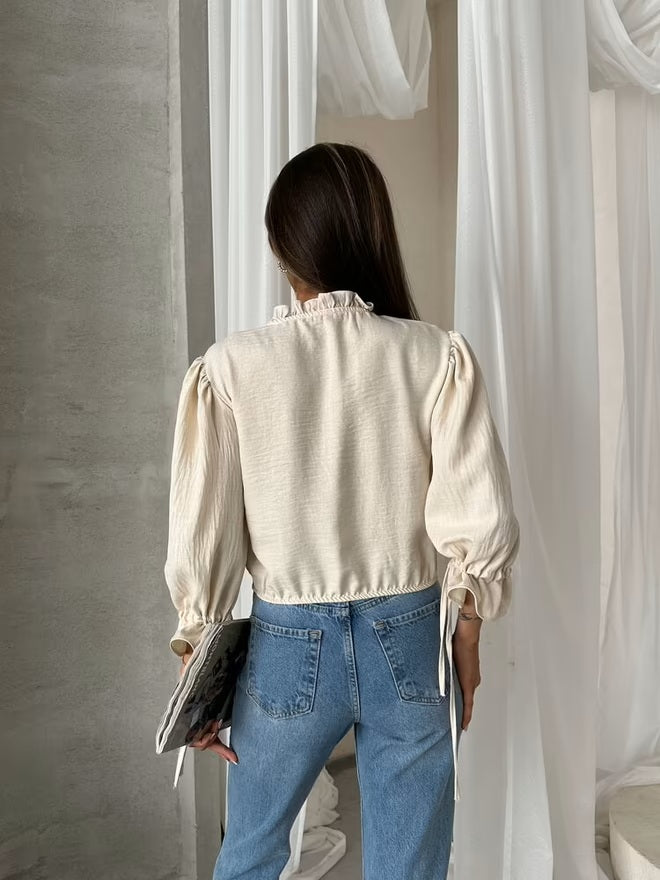 Timeless chic sleeky top
