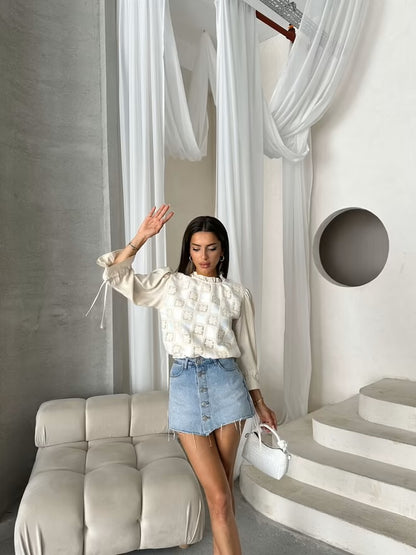 Timeless chic sleeky top